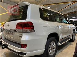 تۆیۆتا لاند کروزەر